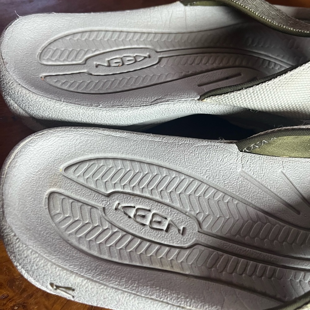 KEEN Women’s Bali Slide Sandal Size 10 - Picture 8 of 11